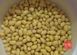 干煸黄豆芽(自发豆芽)的做法图解1