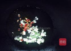 炝拌卷心菜丝的做法图解3