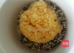  薏米百合莲子羹的做法图解2