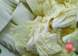 香干肉片娃娃菜的做法图解1