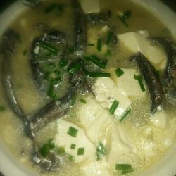 跳跳鱼烧豆腐的做法[图]