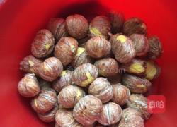 板栗煲鸡汤的做法图解4