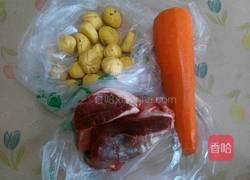 板栗煲牛肉的做法图解1