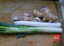 板栗煲牛肉的做法图解2