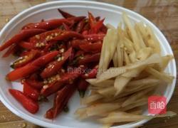 泡椒猪肝的做法图解1