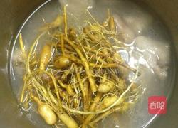 猪蹄黄花菜根汤的做法图解6