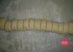 鱼泥花饺会包子的做法图解4