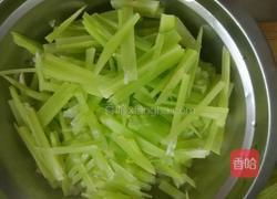 醋溜莴笋丝的做法图解2
