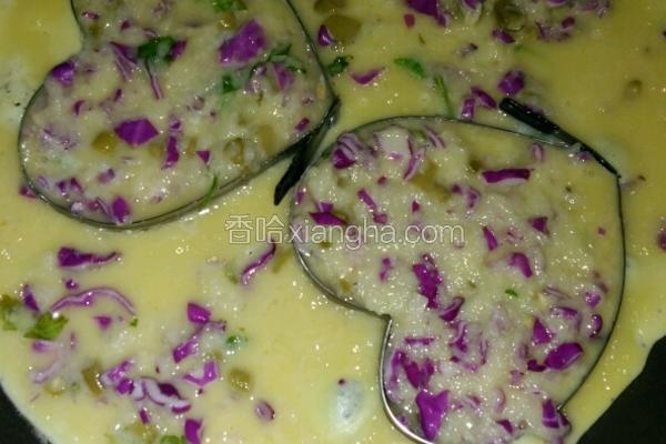 紫甘蓝萝卜丝鸡蛋饼