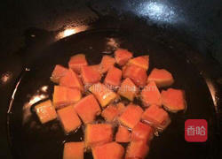 冰糖木瓜牛奶的做法图解3