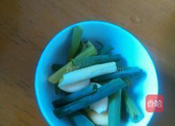 啤酒鲈子鱼的做法图解2