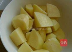 土豆炖鸡腿的做法图解3