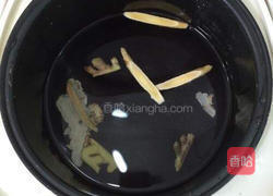 当归黄芪土鸡汤的做法图解4