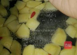 苹果木耳枸杞汤的做法图解6