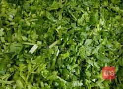 香肠丁芹菜炒饭的做法图解2