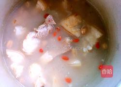 猪蹄花生枸杞汤的做法图解7