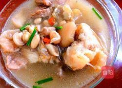 猪蹄花生枸杞汤的做法图解8