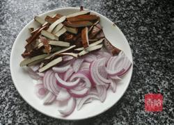 豆干炒瘦肉的做法图解1