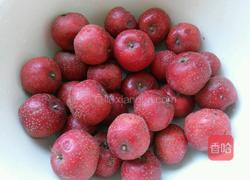 山楂果酱的做法图解1