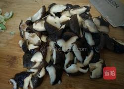 香菇烩彩虹蝴蝶面的做法图解7