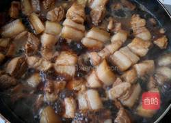 五花肉炖蛋的做法图解5