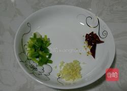 手撕圆白菜的做法图解2