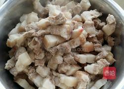 板栗红烧肉的做法图解2