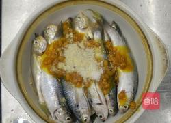 杂鱼煲的做法图解3