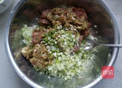 猪肉小馄饨的做法图解2