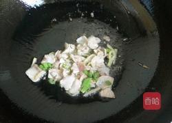 甘蓝炒肉的做法图解3