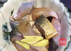 香煎雄鱼块的做法图解2