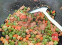 红烧肉焖饭的做法图解5