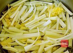 凉拌马家沟芹菜的做法图解2