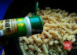 番茄(黑椒)什锦牛腩意粉的做法图解9