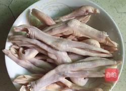 啤酒卤鸭脚的做法图解1