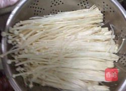 烧烤金针菇豆皮的做法图解1