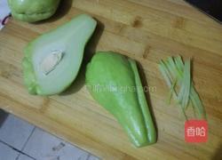 酸辣佛手瓜的做法图解2
