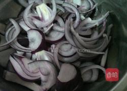 木耳紫洋葱的做法图解2