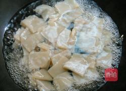 剁椒炒魔芋豆腐的做法图解2