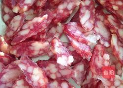 腊肠炒蒜苗的做法图解2