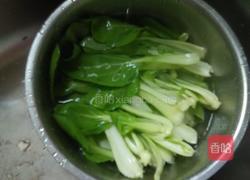 木耳炒青菜的做法图解1