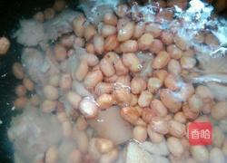 猪尾巴花生汤的做法图解5