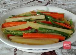 胡萝卜青椒炒土豆的做法图解11