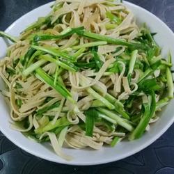 蒜苗干豆付的做法[图]