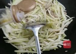 瓢瓜炒瘦肉的做法图解7