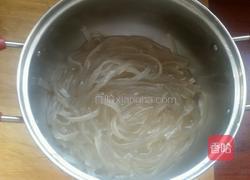 牛肉粉丝煲的做法图解1