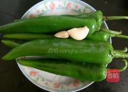 虎皮青椒的做法图解1
