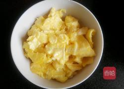 韭黄炒鸡蛋的做法图解4