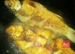 野生河鲫鱼红烧的做法图解3