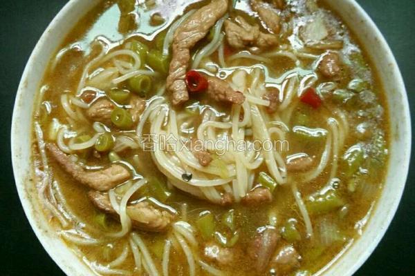 酸豆角肉丝面
